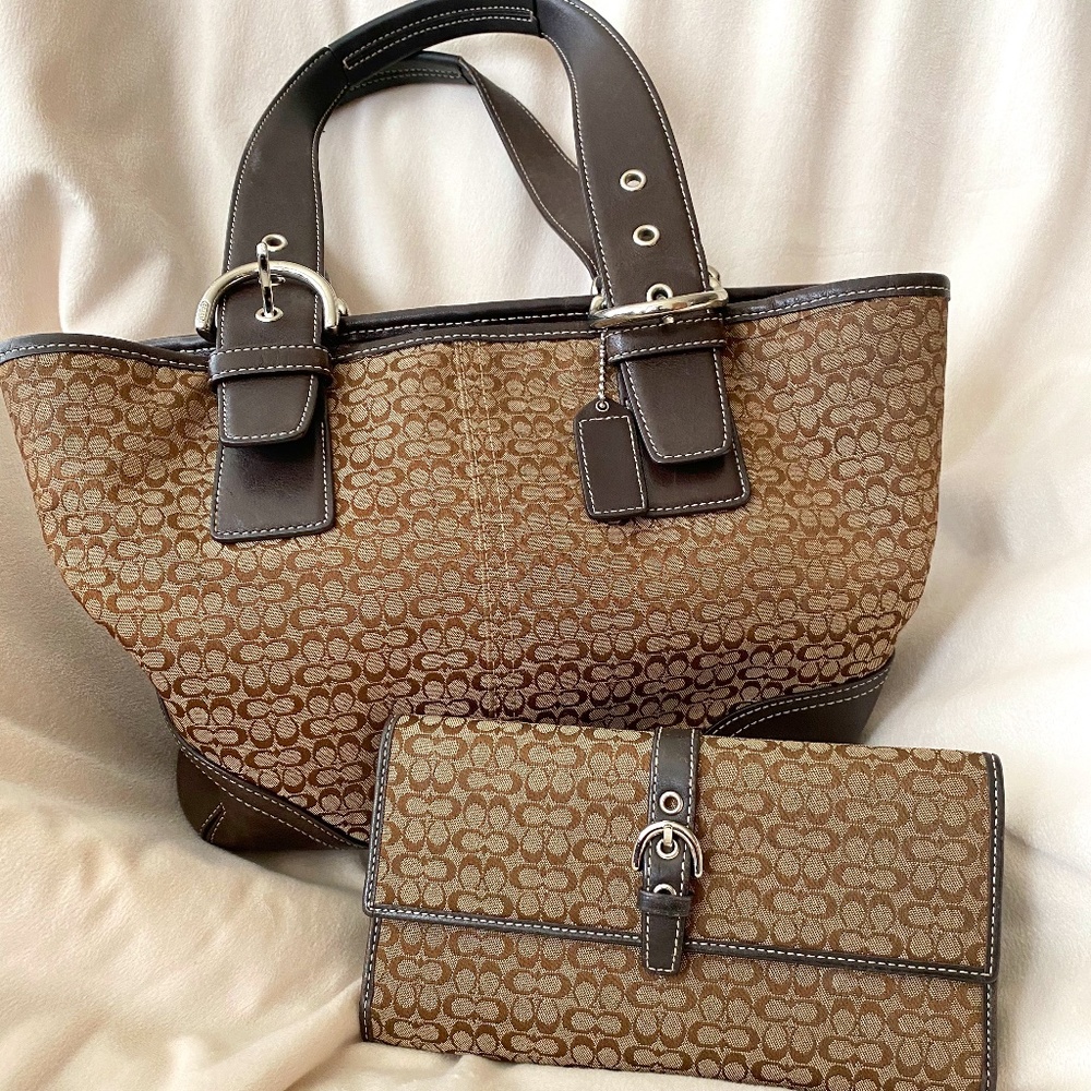 Authentic Coach Purse + Free matching wallet